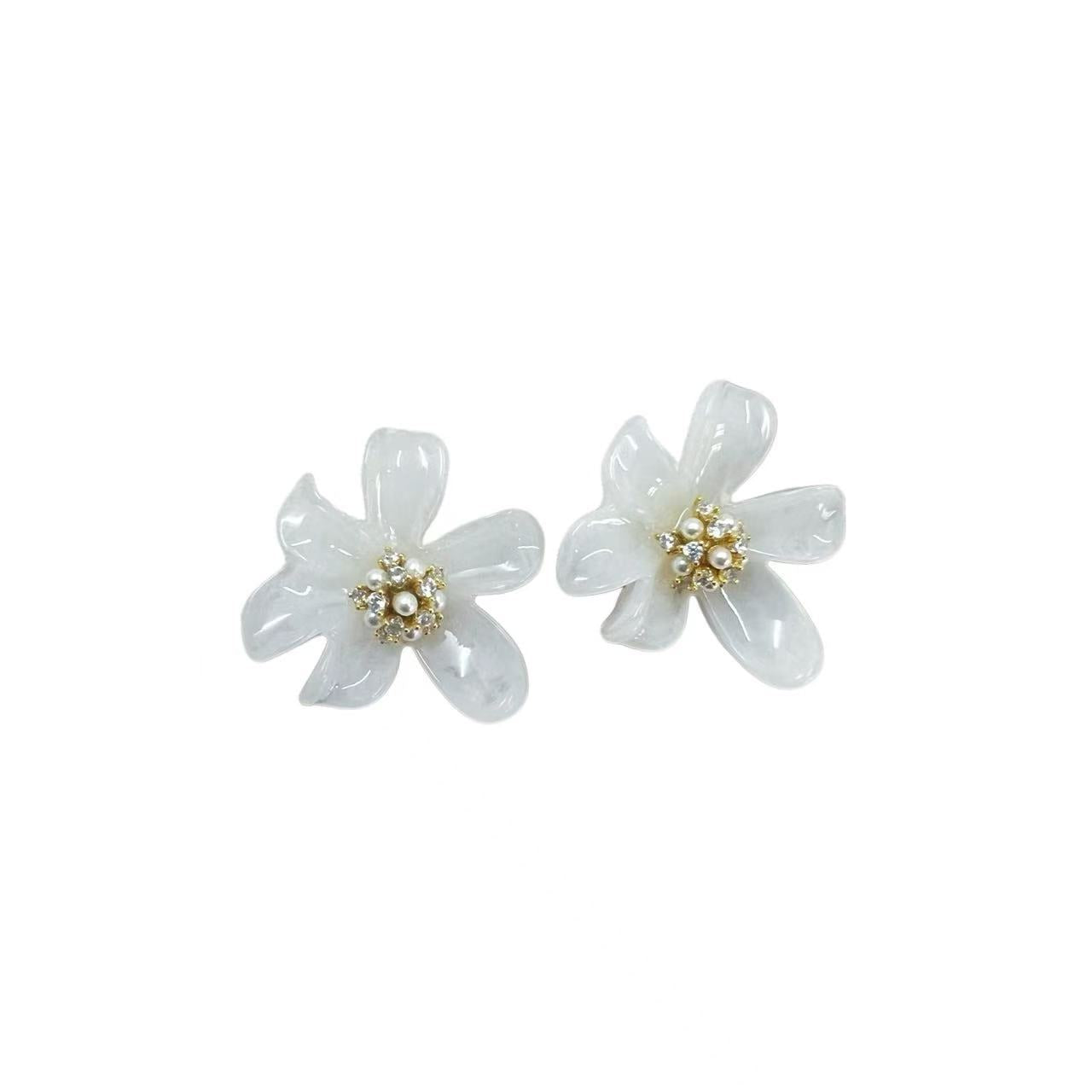Zircon Small Pearl Ear Super Minority Earrings