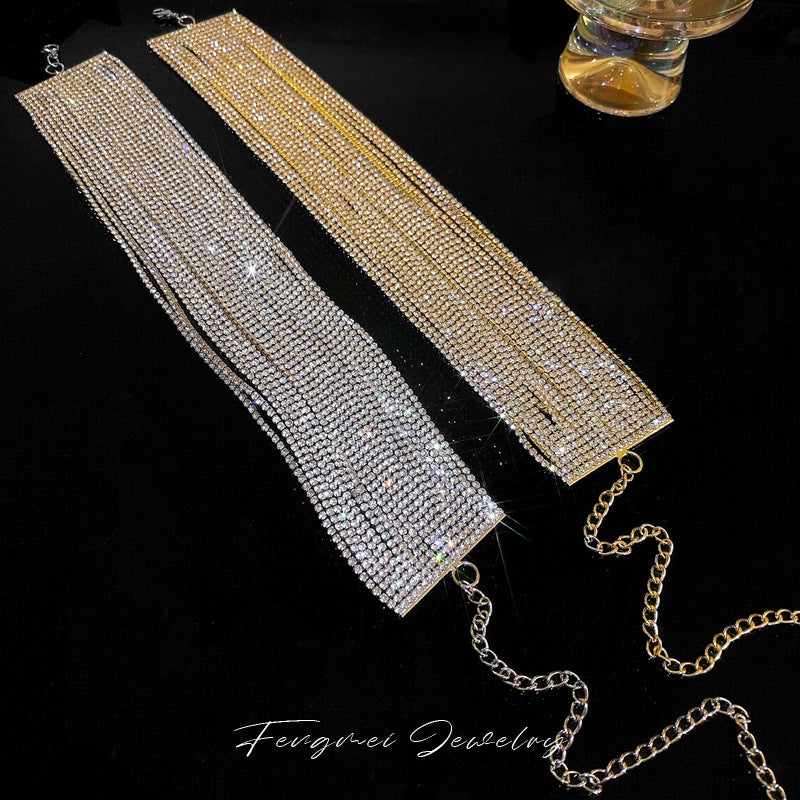 Modische Schlüsselbein-Halsketten mit Diamant-Nischen-Design für Damen