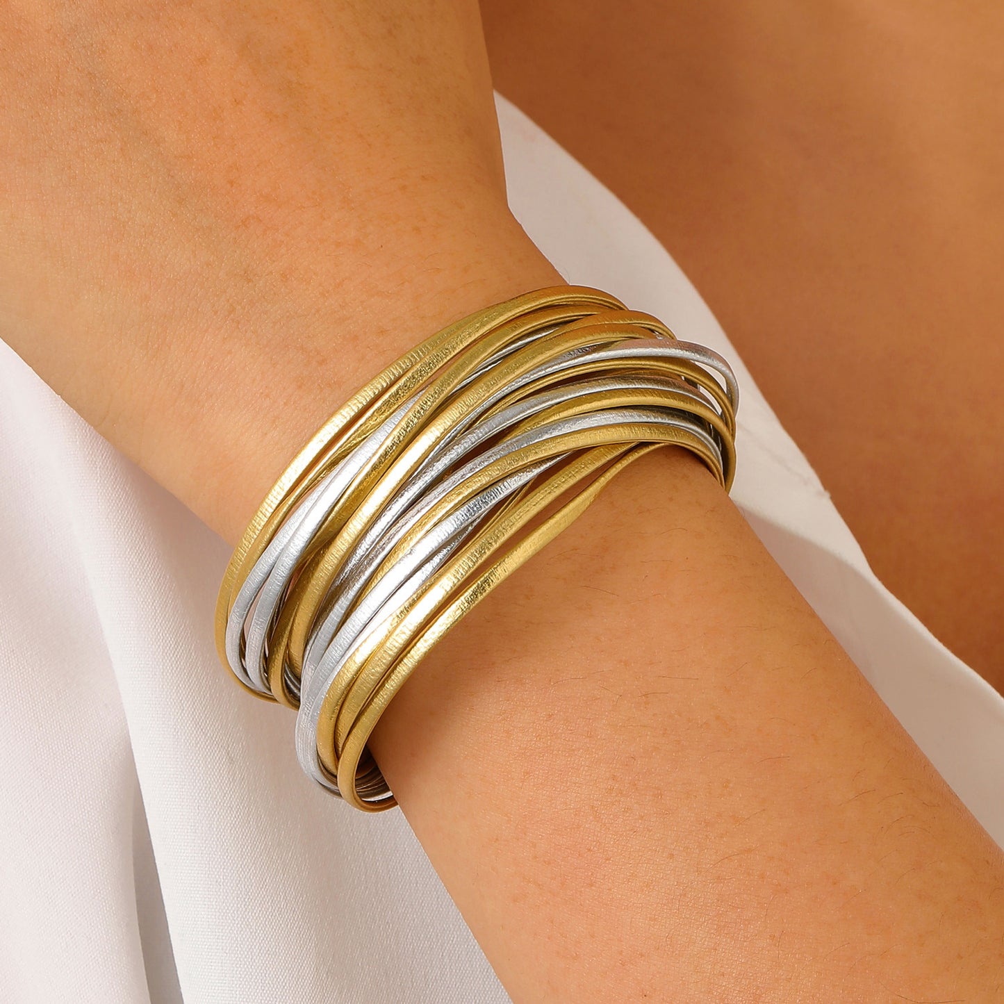 Style Alloy Vintage Wide Face Female Gold Bracelet