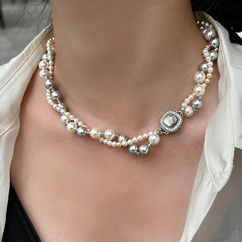 Style des femmes pour les colliers de couleurs mélangées avancés de luxe léger avec perles