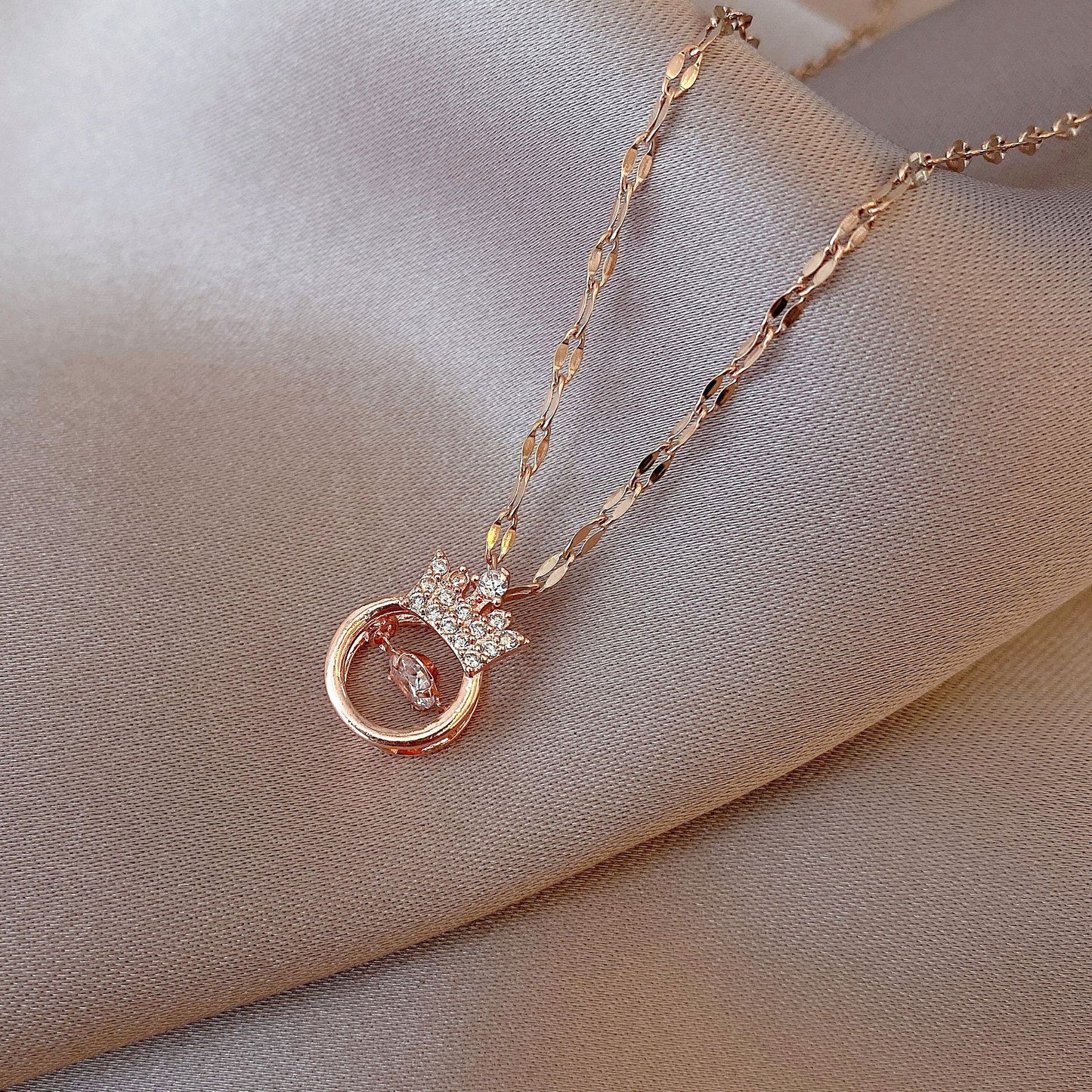 Colliers de clavicule de coeur pulsatile de couronne en acier de titane