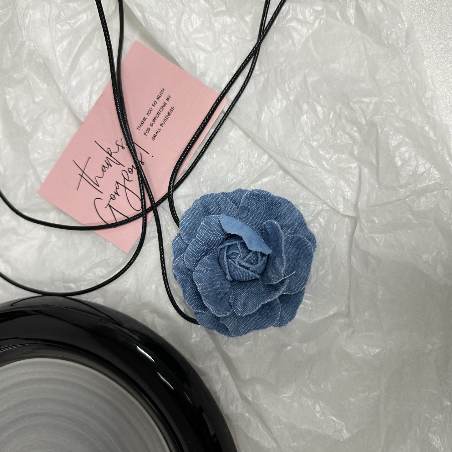 Damen-Denim-Kamelien-hochwertige Vintage-Blumen-Französisch-Halsketten