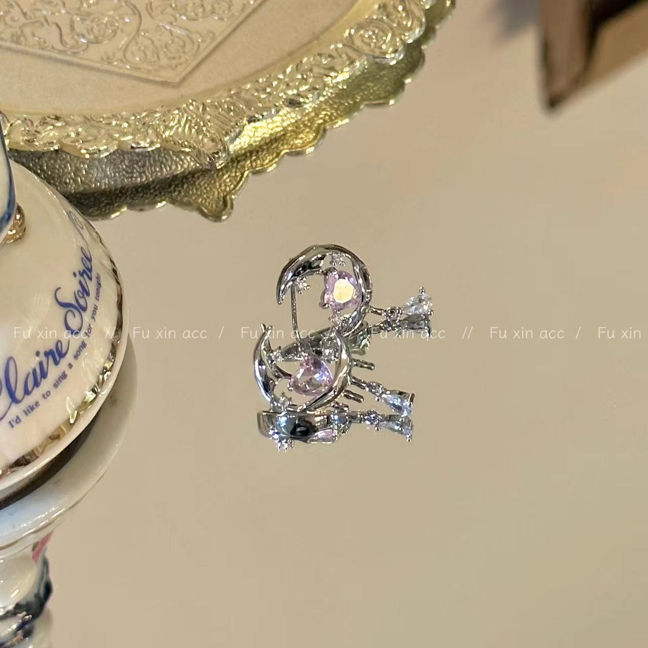 Pink Zircon Crescent Love Heart Female Light Luxury Earrings