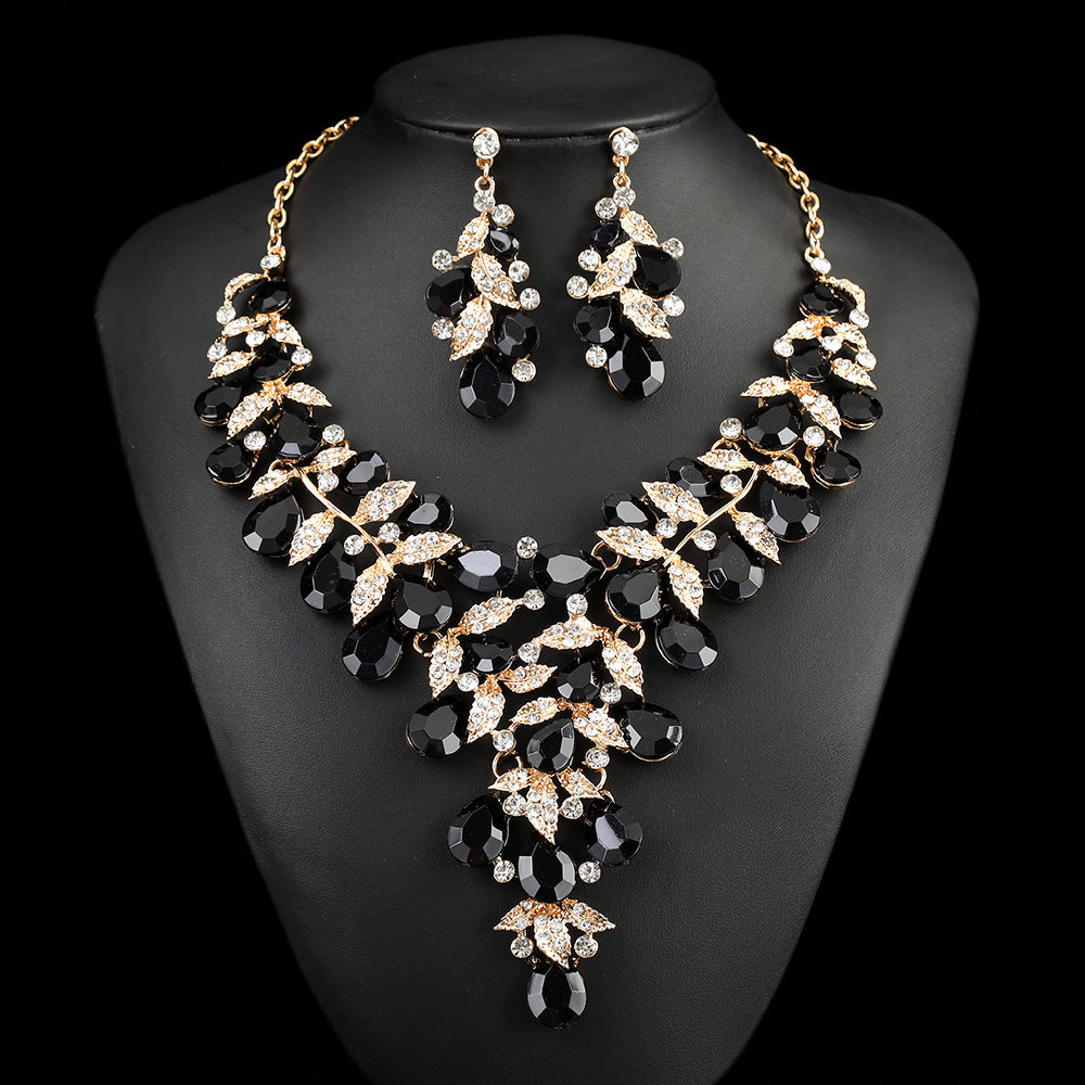 Women's Profile Retro Luxury Crystal Banquet Formal Necklaces