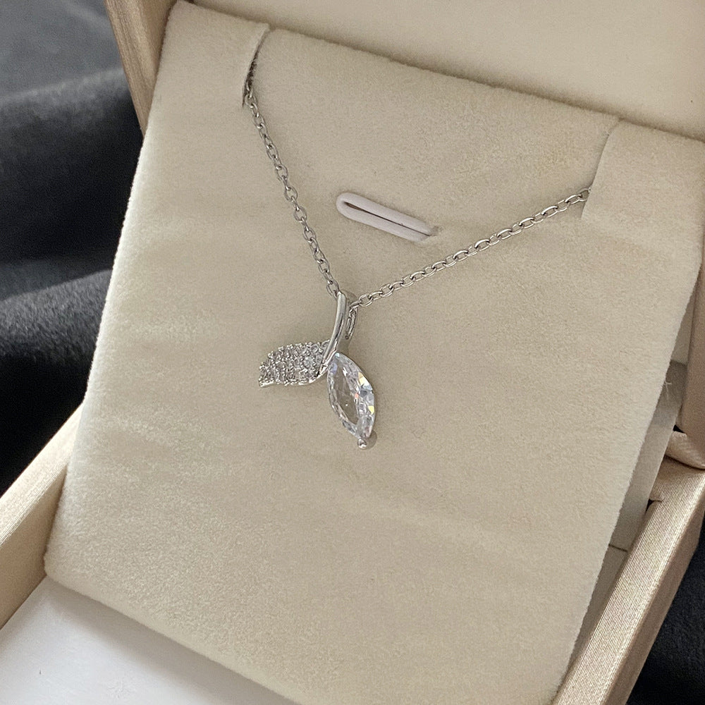 Micro Inlaid Zircon Flower Short Style Versatile Necklaces