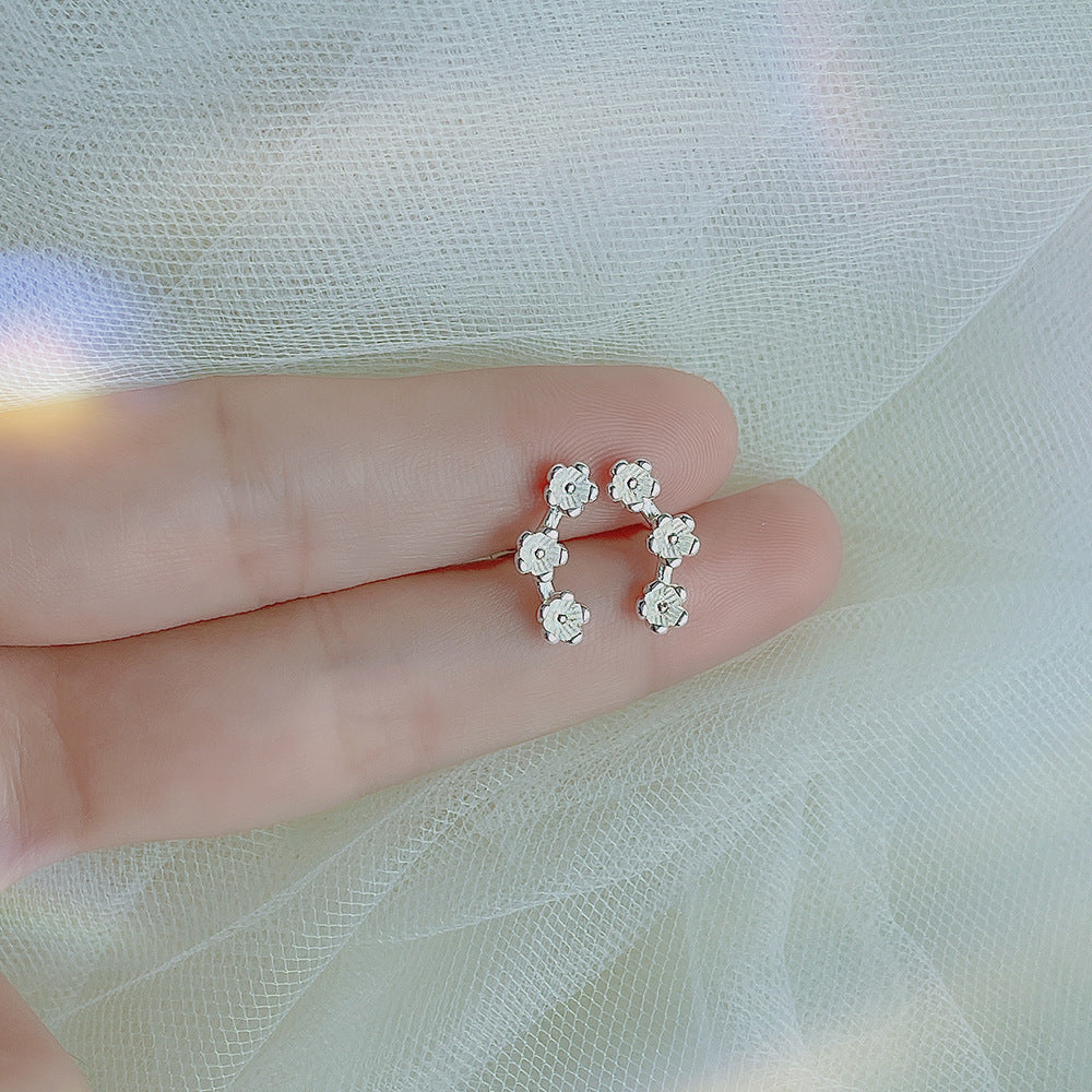 Women's Flower Fashionable Elegant Three Plum Simple Earrings
