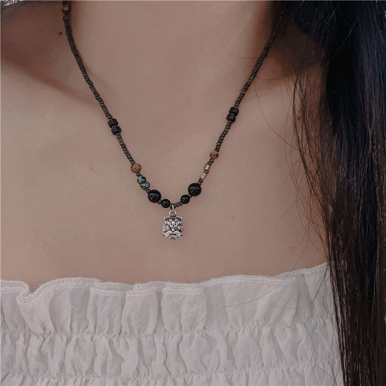 Style Lion pendentif femme Niche perle clavicule chaîne colliers