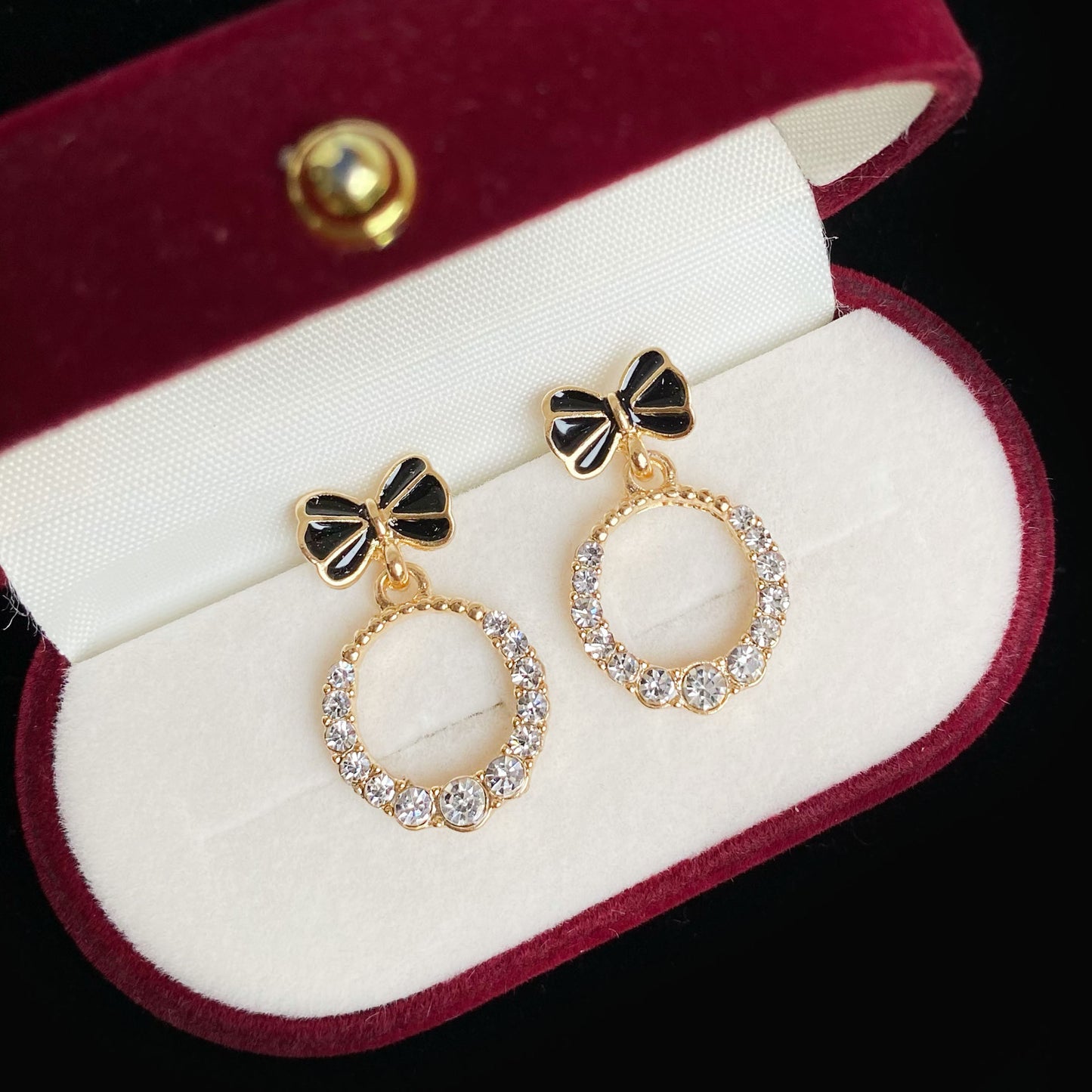 Women's Trendy Bow Diamond Round Fresh Fashion Elegant Earrings