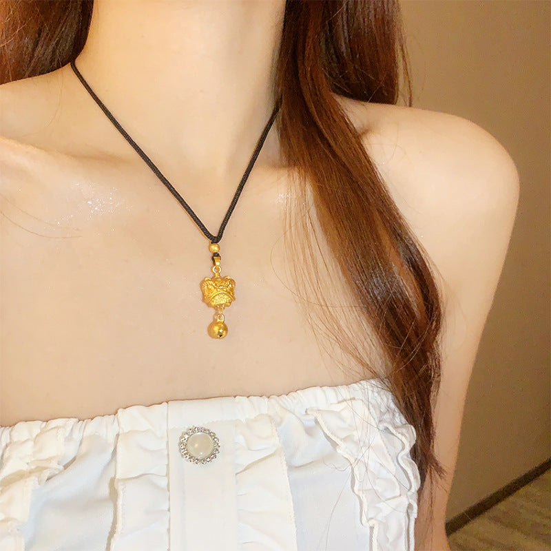 Colliers en cuir avec pendentif porte-bonheur pour femmes, Design de Style National, serrure de sécurité