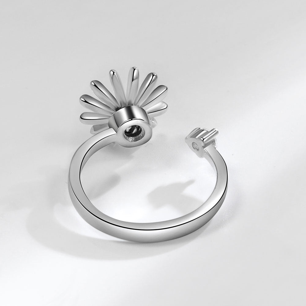 Women's Enamel Little Daisy Spinning Fashionmonger Rotatable Rings
