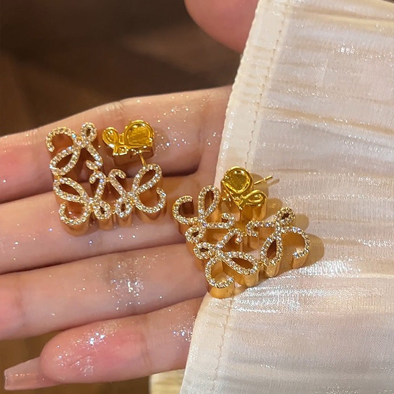 Colliers Luo géométriques rétro français, bijoux creux sculptés, carrés
