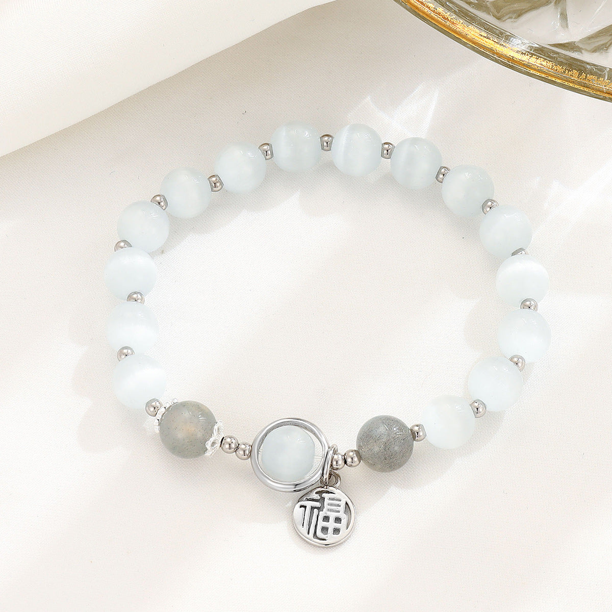 Temperamentvolle Minderheitenarmbänder aus Sterlingsilber mit weißem Opal für Damen