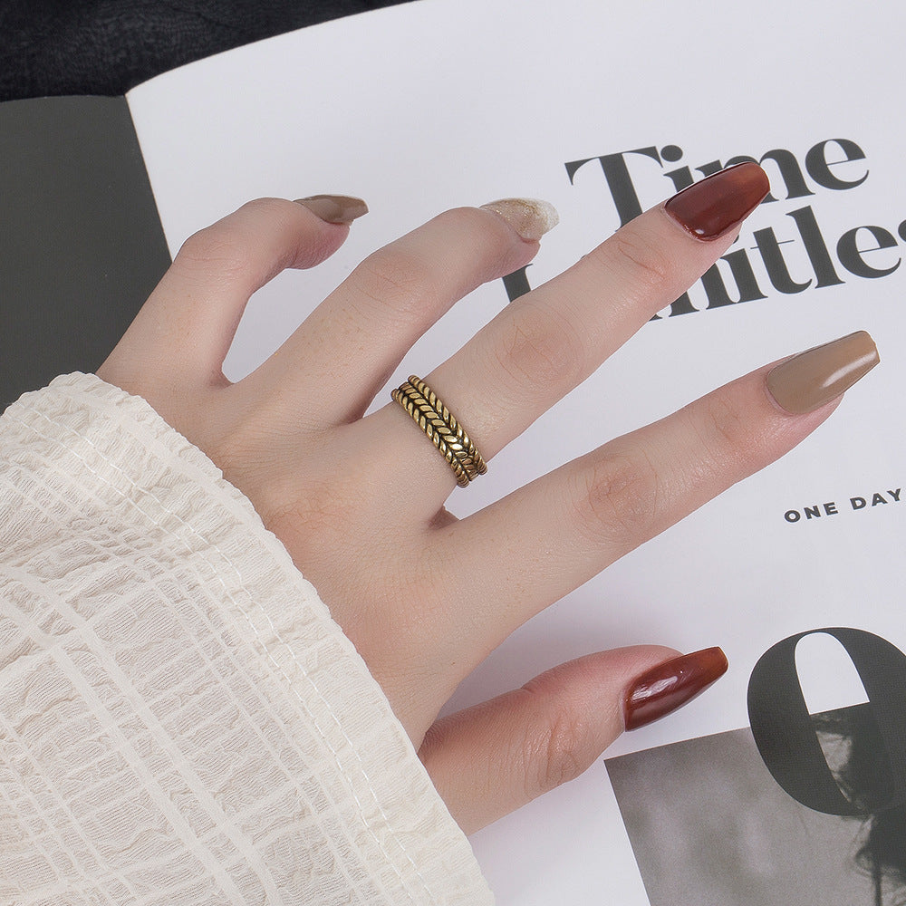 Bronzefarbene, einfache, modische, modische Retro-Twist-Ringe