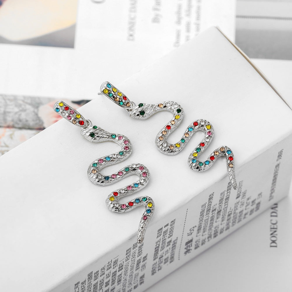 Ornament Mode Metall übertriebene Schlange kalte Ohrringe