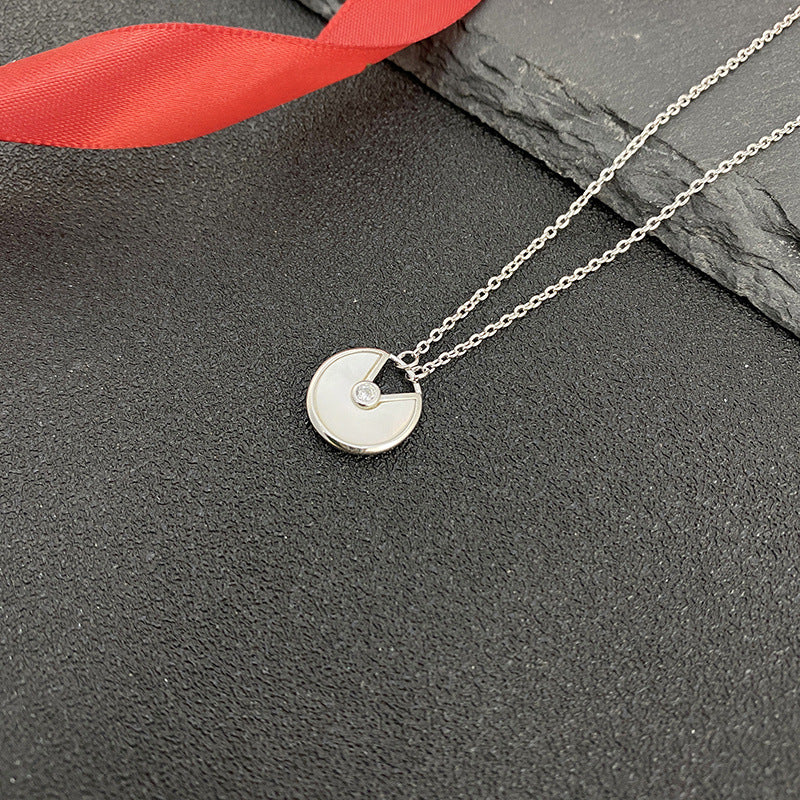 Rose Gold Plated White Shell Carnelian Clavicle Necklaces