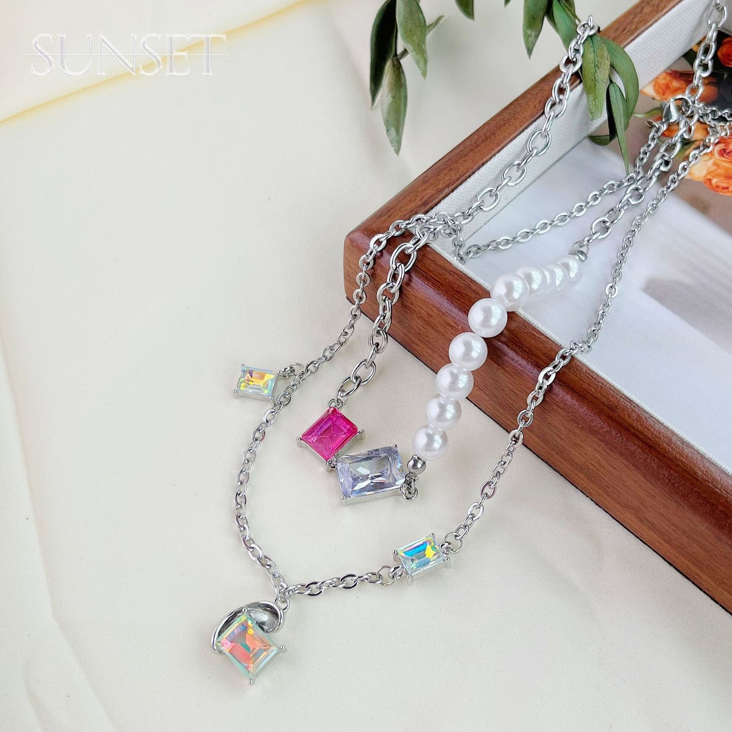 Sweet Cool Hot Style Pearl Female Light Luxury Minority Necklaces