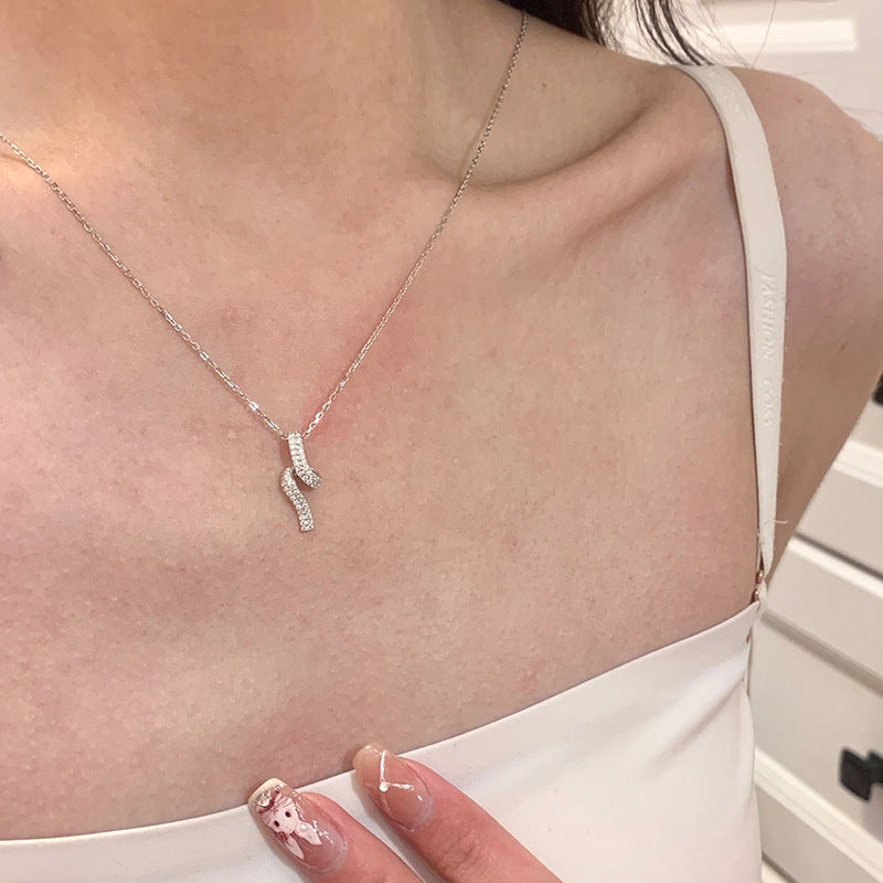 Women's Summer Temperamental Minority Design Full Diamond Geometric Line Clavicle Chain Necklace