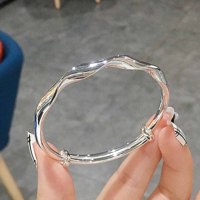 Twisted Female Button Wave Shiny Simple High-grade Bracelets