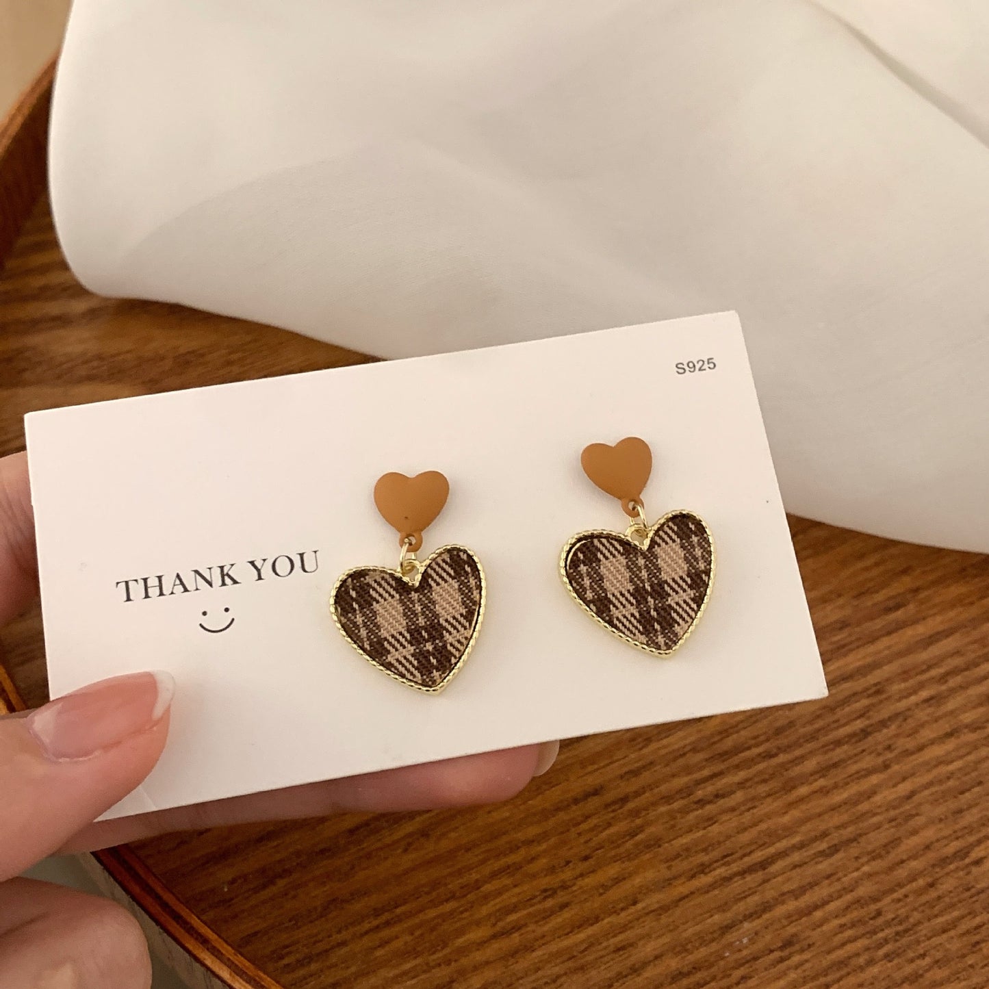 Boucles d'oreilles femme Sier Needle Fabric Love Heart marron