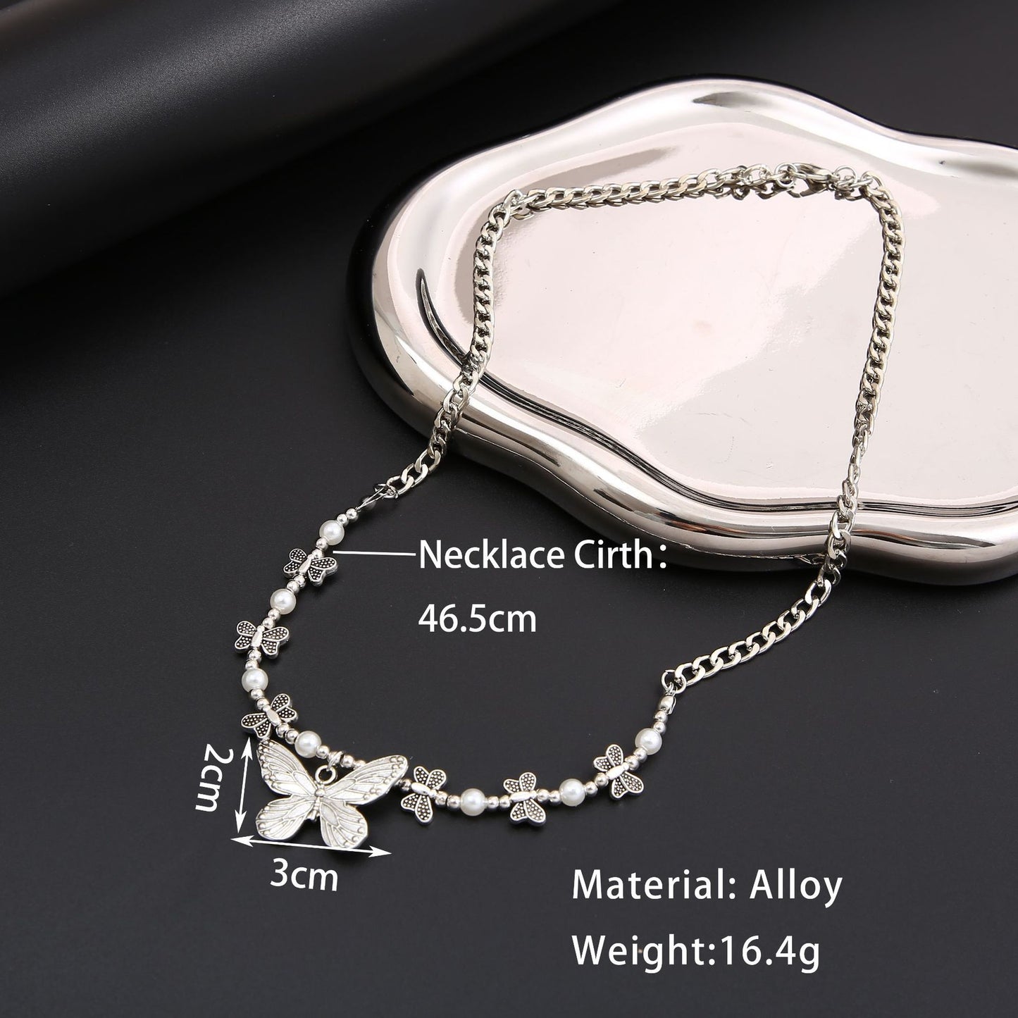 Pearl Creative Retro Butterfly Pendant Female Necklaces