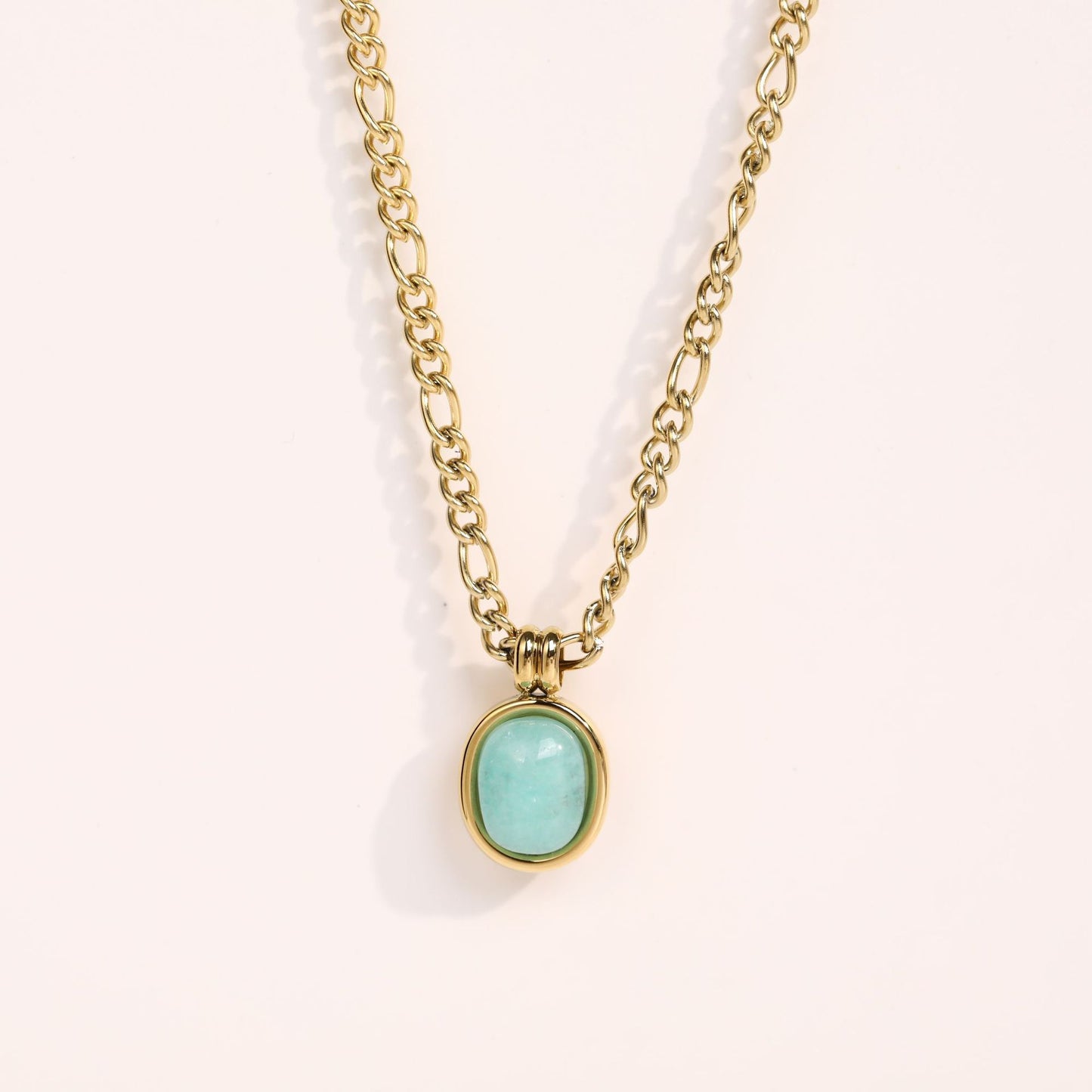 Green Roman Natural Stone Oval Ite Necklaces