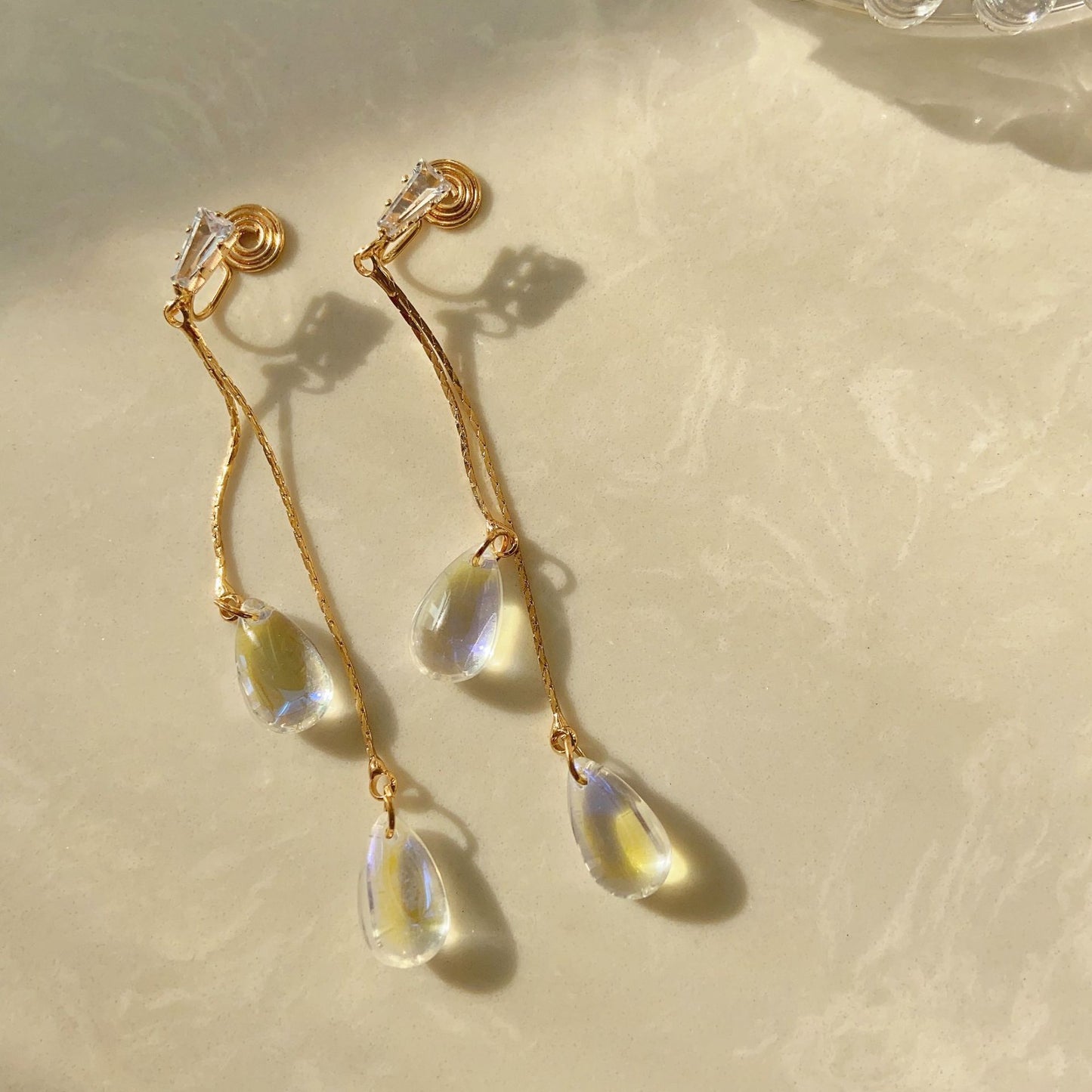 Tears Classical Temperament Dazzling Color Changing Water Earrings