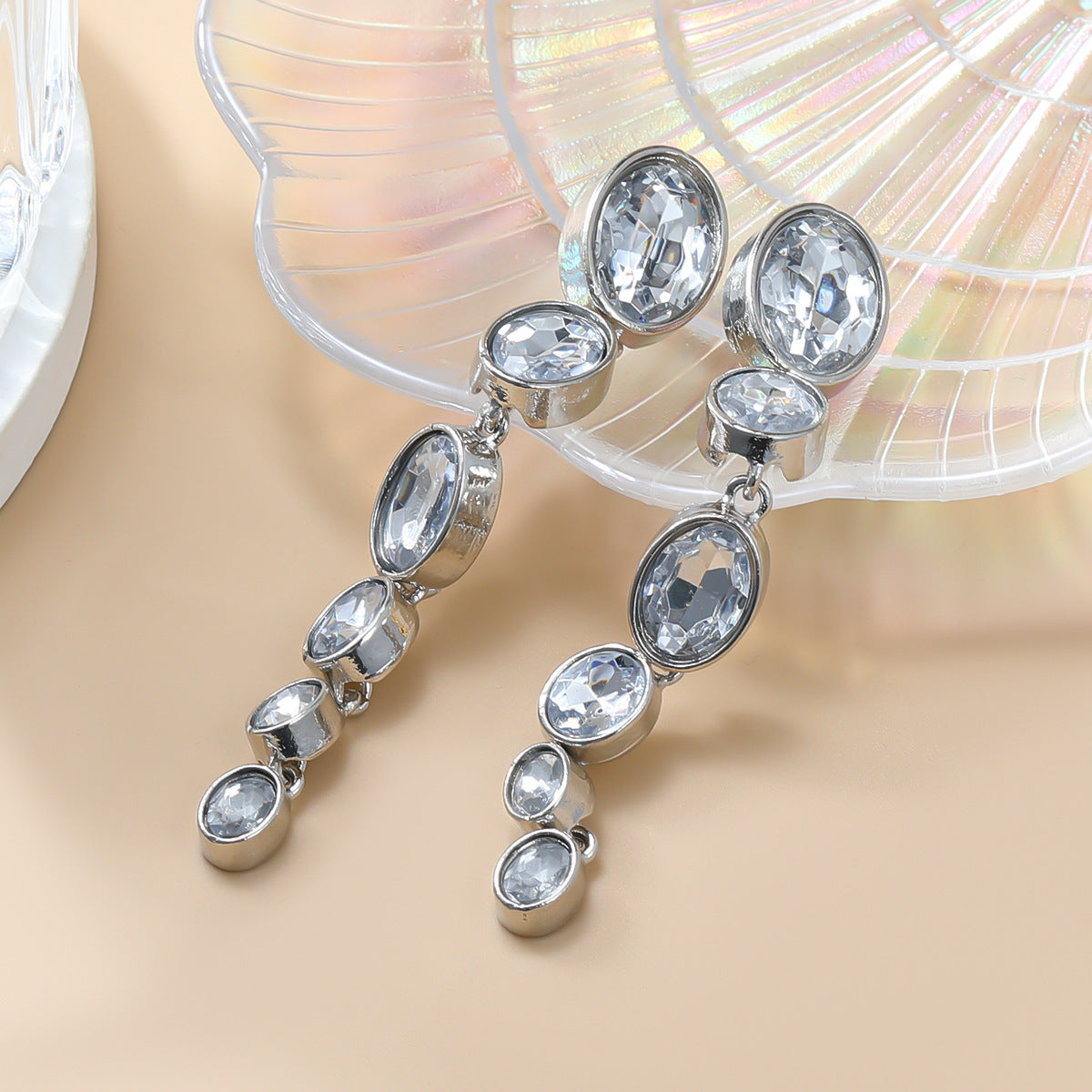 Women's Summer Exaggerated Full Diamond Oval Alloy Earrings