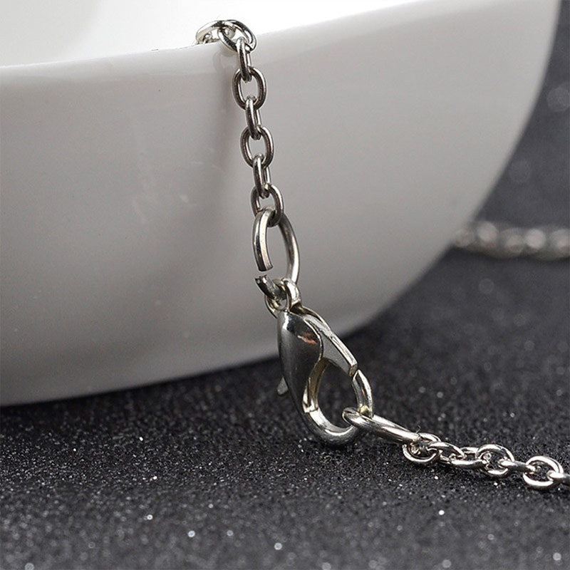 Et colliers de temps de papillon de personnalité de mode populaire