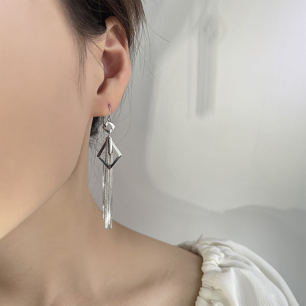 Women's Leaf Tassel Trendy Eardrops Dignified Hollow Design Geometric Earrings