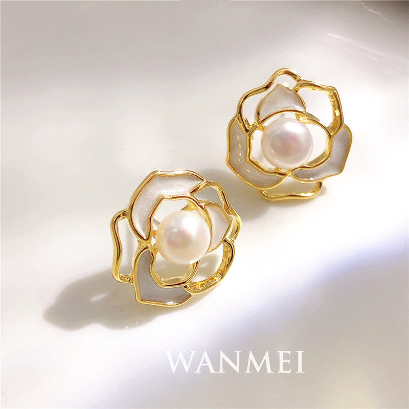 Women's Classic Camellia Pearl Sterling Sier Mother Shell Retro Simple Earrings