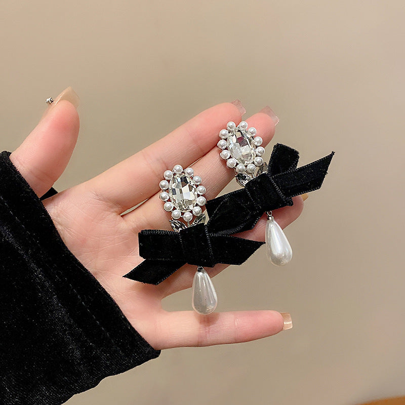 Women's Bow Light Luxury Personality High-grade Pearl Earrings