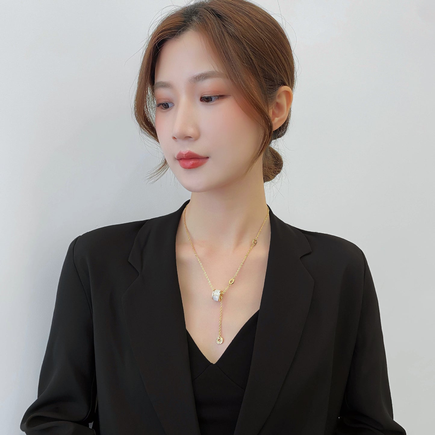 Women's Luxury Opal Small Waist High-grade Sweater Long Necklaces