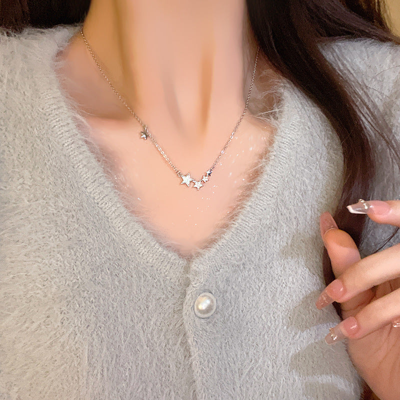 Colliers de clavicule de conception minoritaire de luxe léger pour femmes