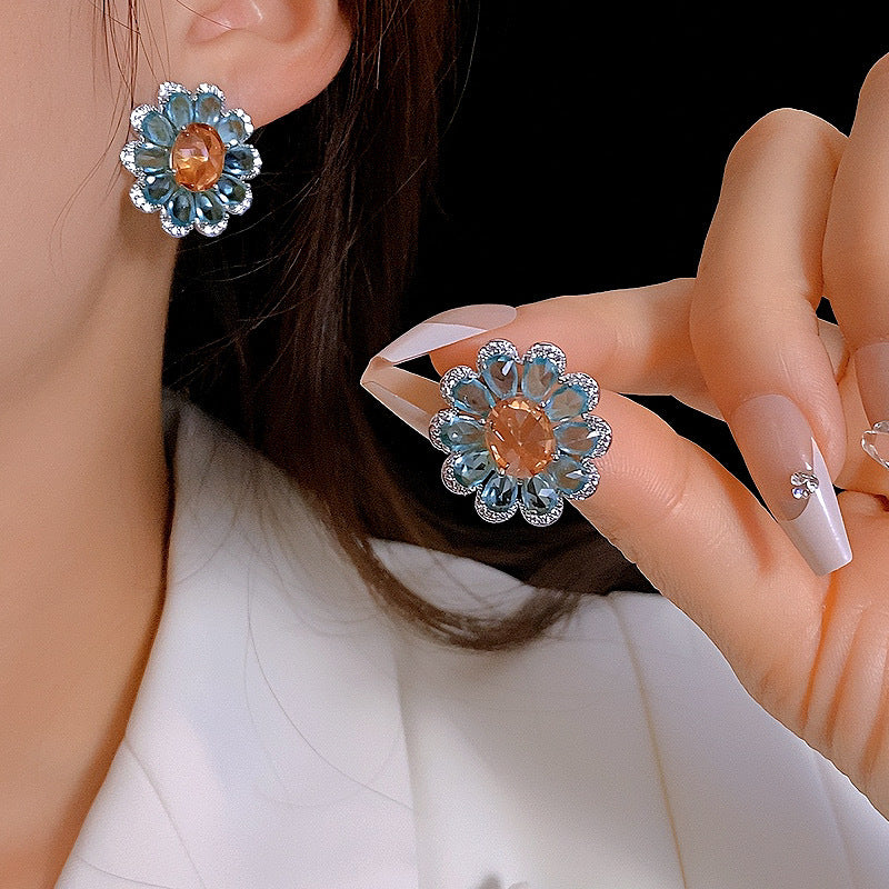 Women's Zircon Flower For Entry Lux Elegant High-grade Temperamental Earrings