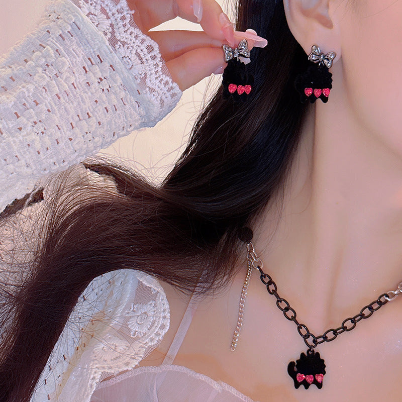 Women's Style Love Dark Personality Black Cat Pendant Flocking Necklaces