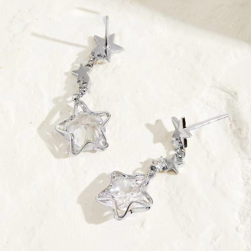 Boucles d'oreilles légères avancées en Zircon, conception de Niche