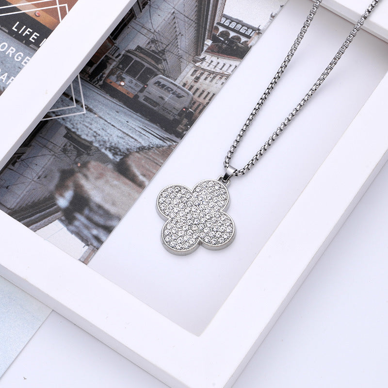 Four-leaf Clover Pendant Light Luxury Personalized Long Necklaces
