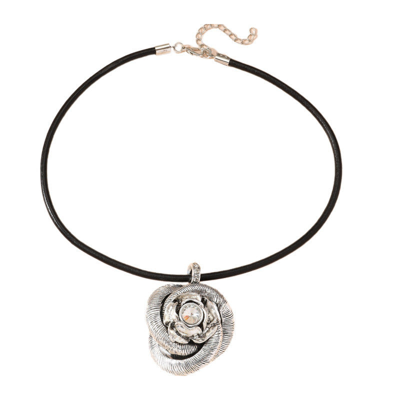 Femmes et hommes et mode rétro caractéristique arbre porte-bonheur Spaceman fleur pull chaîne colliers