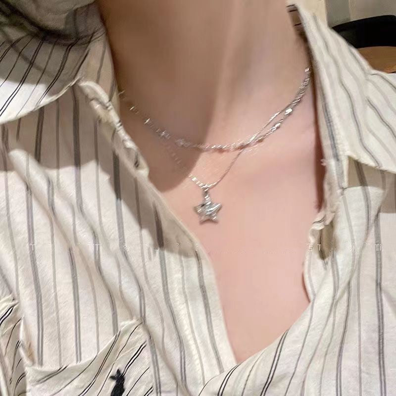 Colliers tendance avec pendentif étoile à cinq branches, Design avancé de minorité tempéramentale de luxe