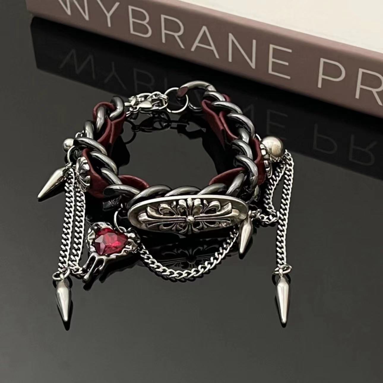 Colliers en cuir et métal pour femmes, Design avec pompon en forme de cœur et de croix, de haute qualité