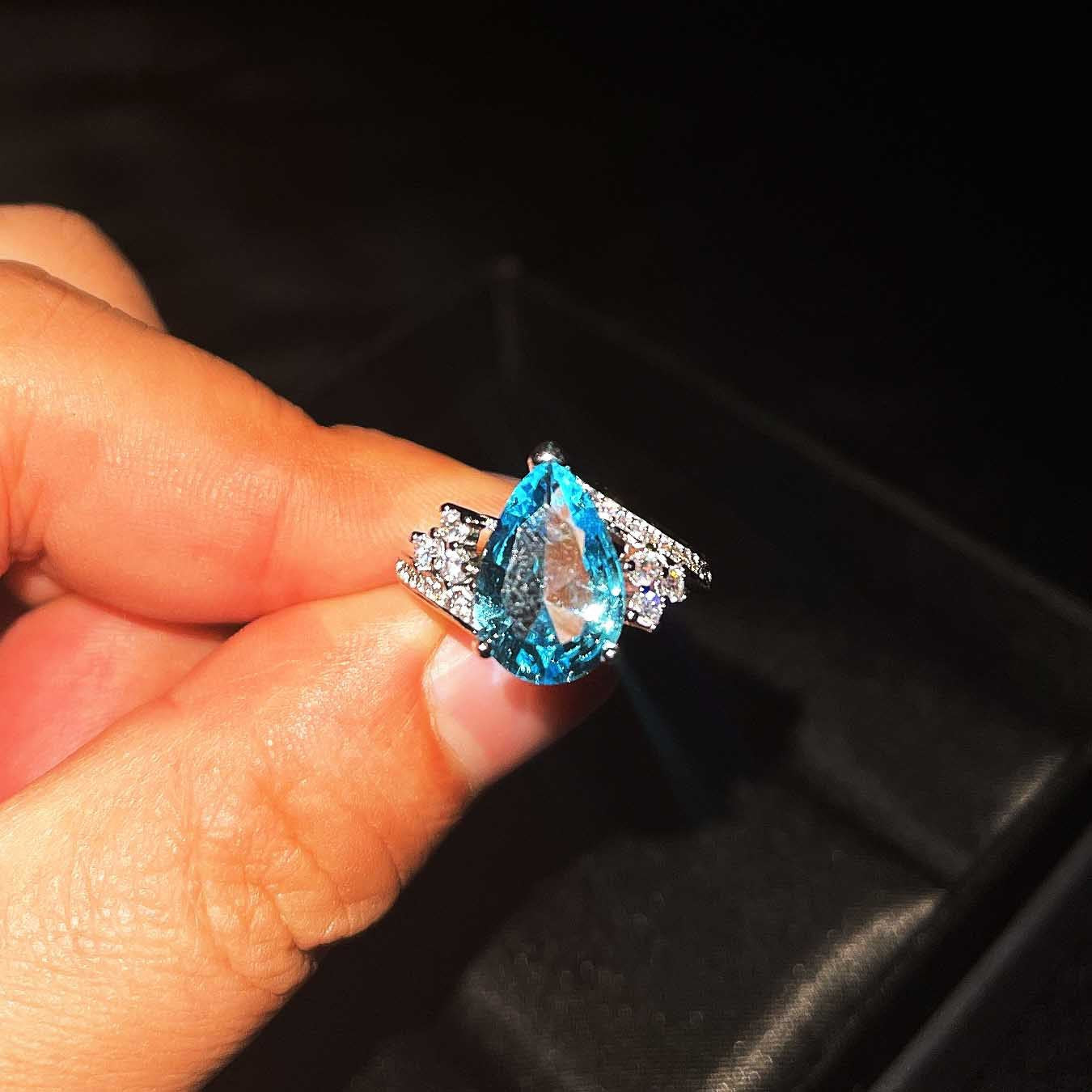 Carbon Diamond Drop-shaped Imitation Natural Topaz Colored Rings
