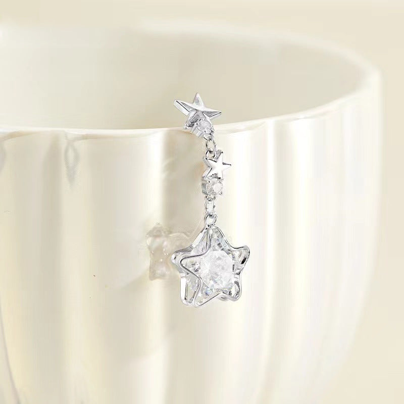 Boucles d'oreilles légères avancées en Zircon, conception de Niche