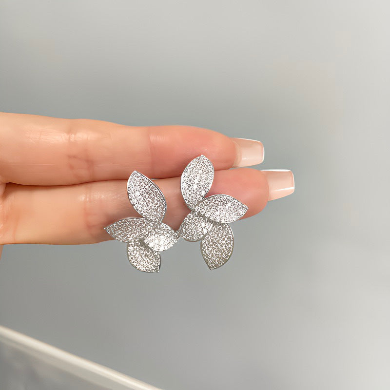 Temperament Entry Lux Micro Rhinestone Leaf-shaped Earrings