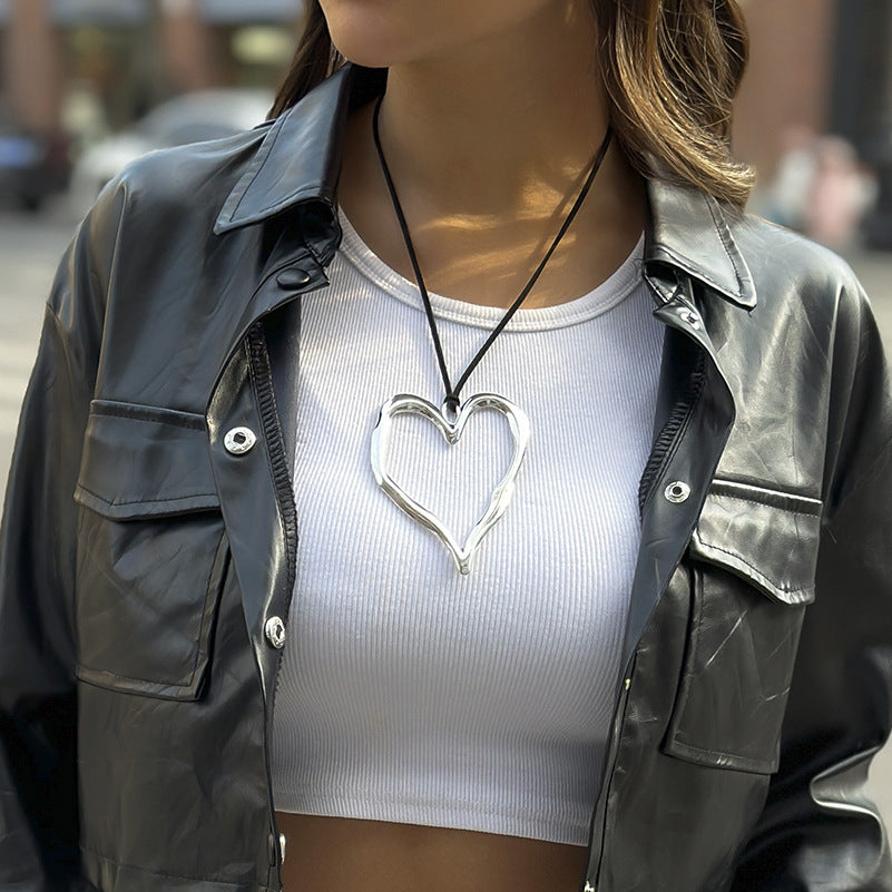Colliers à pendentif ajourés en forme de cœur géométrique Simple, ornement