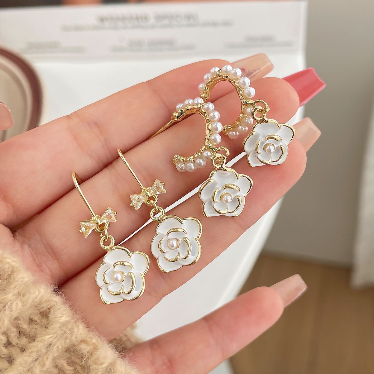 Women's Camellia Type Pearl For Niche Design Earrings
