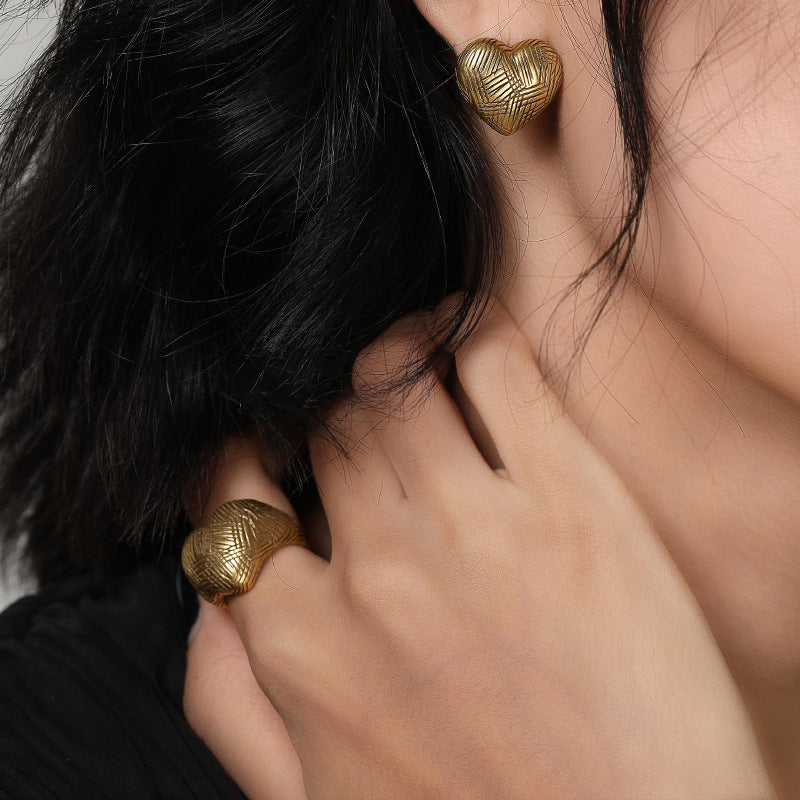 Women's Love Heart-shaped Affordable Luxury Style Fashion Rings