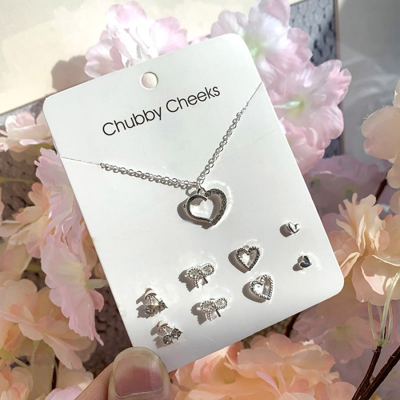 Korean Sier-plated Clover Pearl Heart-shaped Week Ladies Clavicle Chain Rings