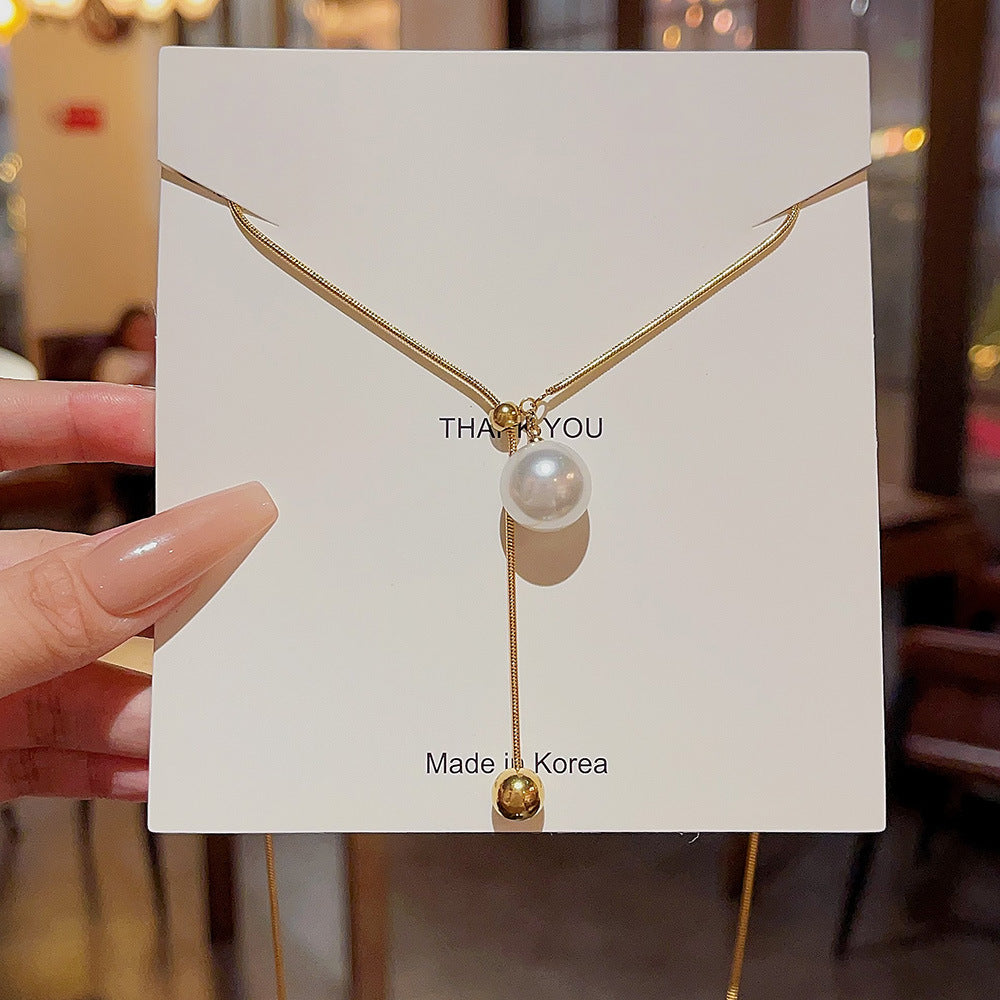 Colliers minoritaires de haute qualité avec ornement de luxe léger en perles pour femmes