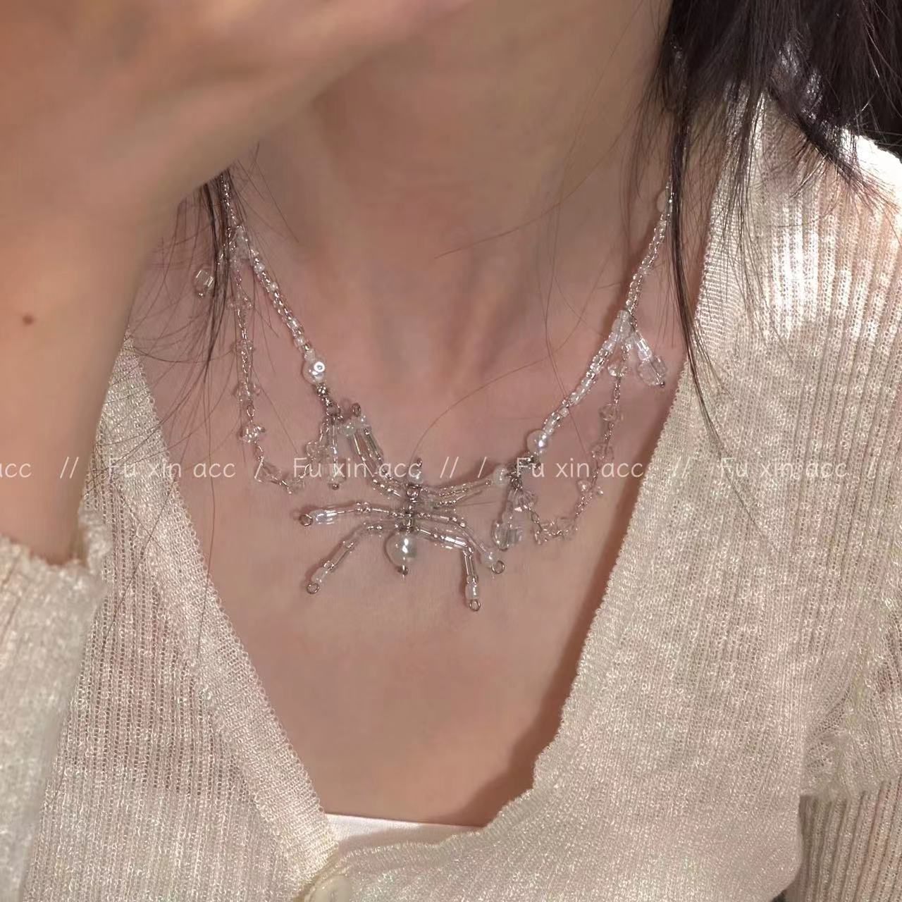 Crystal Stringed Pearls Spider Female Niche Necklaces