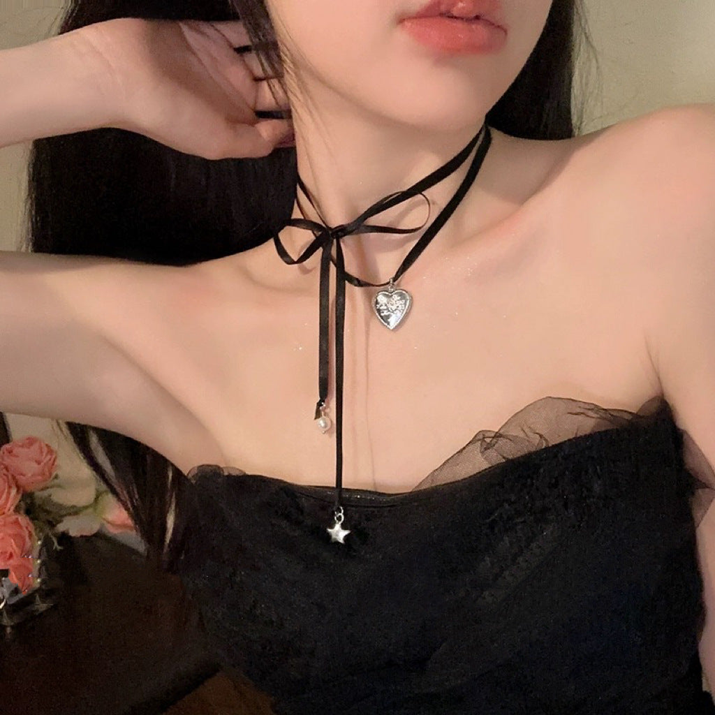 Women's Double Layer Sweet Light Luxury Hot Necklaces